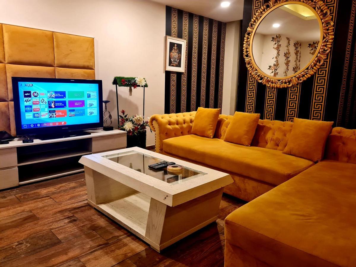 Royal Residencia Centaurus Apartment Islamabad Bagian luar foto