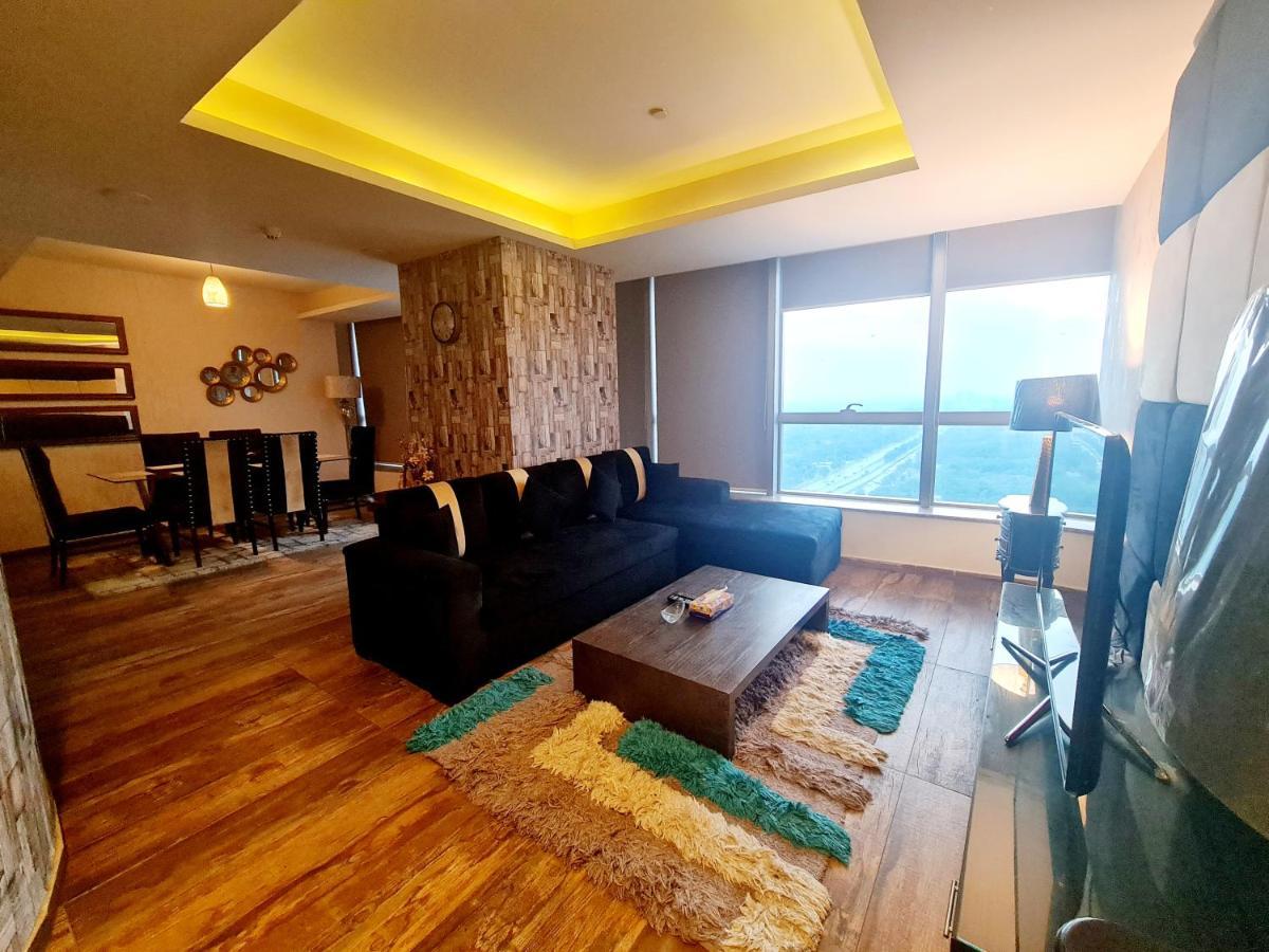 Royal Residencia Centaurus Apartment Islamabad Bagian luar foto